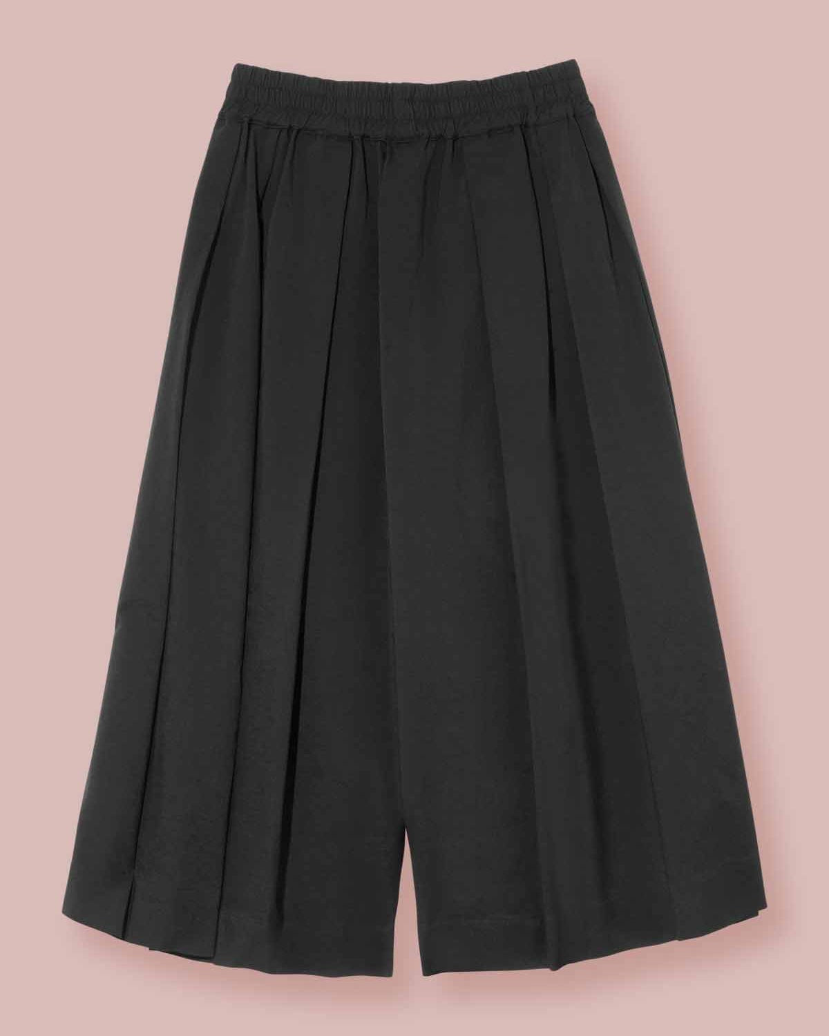 Image of the back of the Asmuss Kate Culotte showing the pleat details