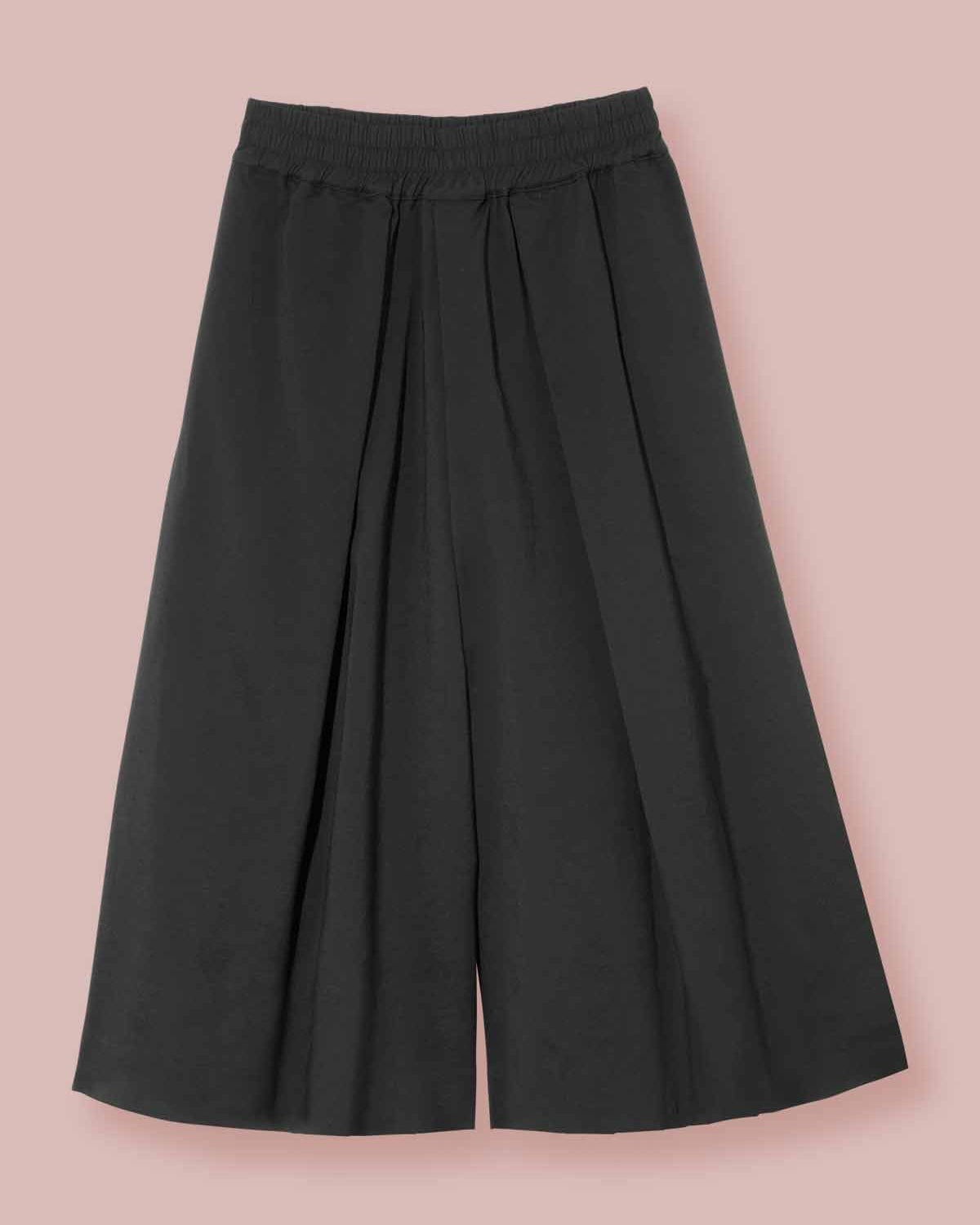 Front image of the Kate Culottes with pleat details